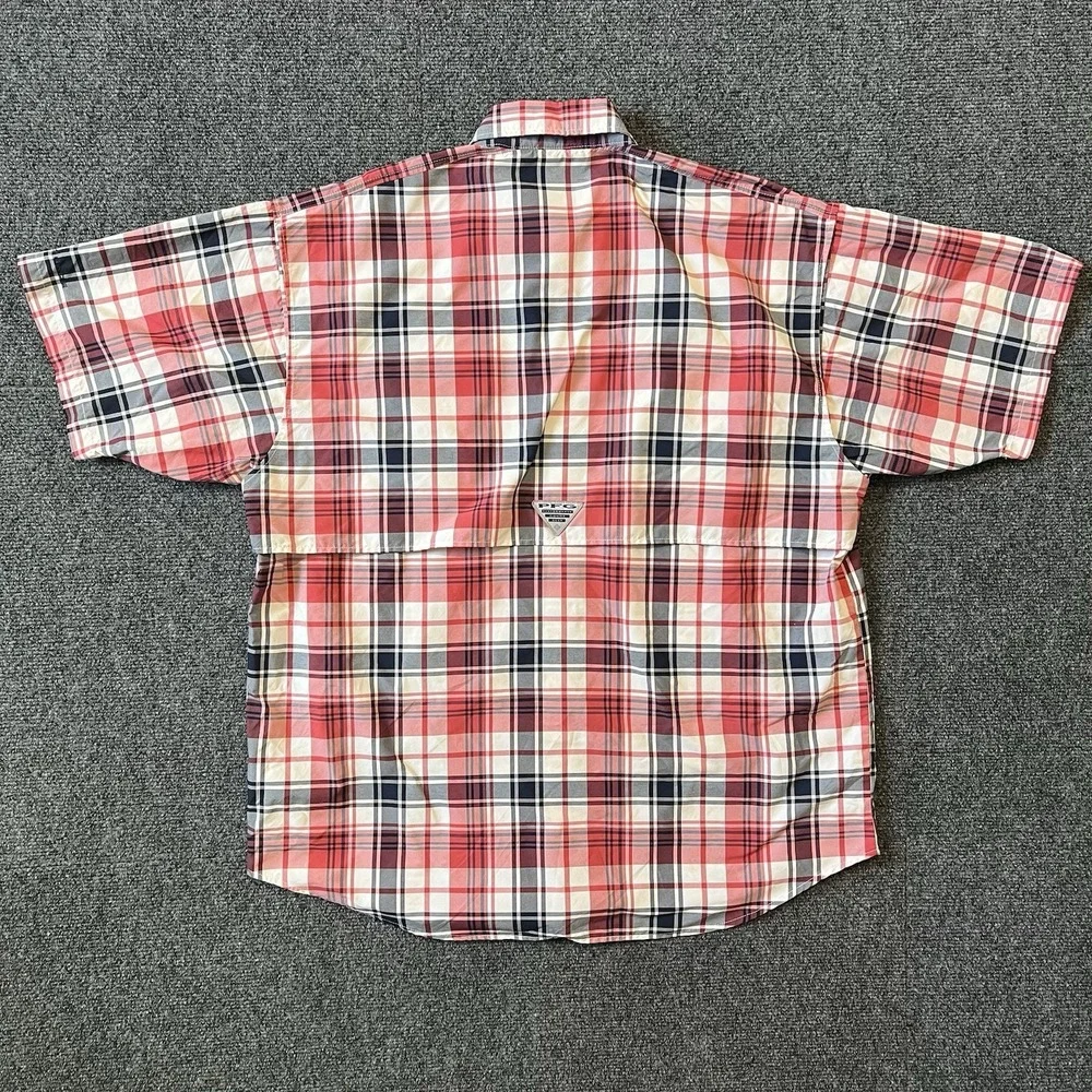 Columbia Super Bahama Shirt Mens M Red Black Plaid Short Sleeve Fishing Vented